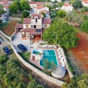 Vila s jedinstvenim bazenom 