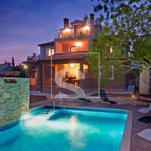 Vila s jedinstvenim bazenom 