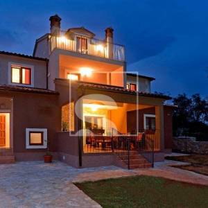 Vila s jedinstvenim bazenom 