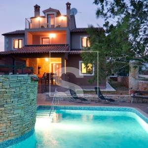 Vila s jedinstvenim bazenom 