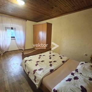 Viškovo, kuća sa dva stana i garažom