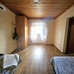 Viškovo, kuća sa dva stana i garažom