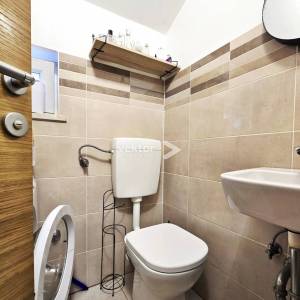 Viškovo, namješten 3-soban s dnevnim boravkom i okućnicom