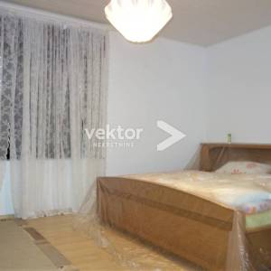 Viškovo, obiteljska kuća sa velikom okućnicom