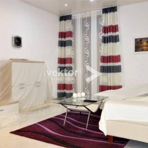 Viškovo, obiteljska kuća sa velikom okućnicom