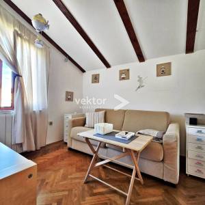 Viškovo, samostojeća kuća s okućnicom 650 m² i garažom