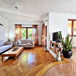 Viškovo, samostojeća kuća s okućnicom 650 m² i garažom