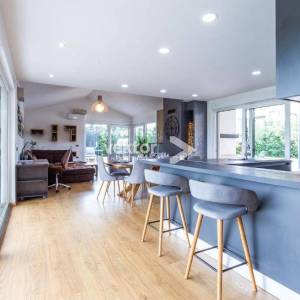 Višnjan, moderna kuća s bazenom