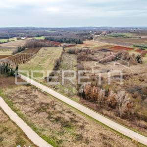 Vižinada – okolica, građevinsko zemljište 750 m² s projektom