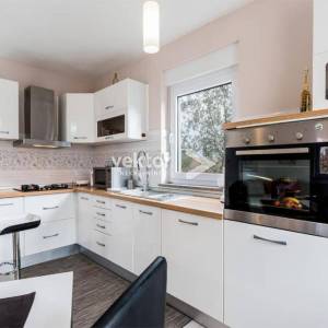 Vodnjan, okolica, kuća novije gradnje s bazenom