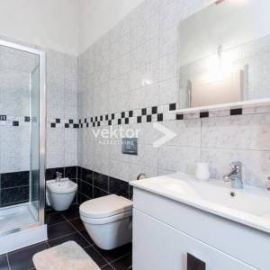 Vodnjan, okolica, kuća novije gradnje s bazenom