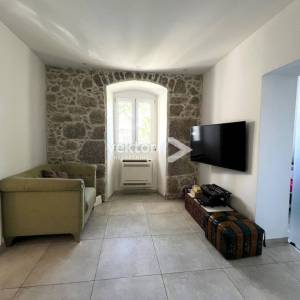 Volosko, uređen stan podijeljen na dvije jedinice, blizina mora