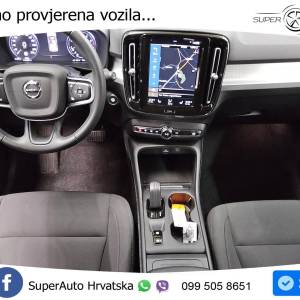 Volvo XC40 2.0 B4 Aut. Momentum 197 KS, LED+ACC+GR SJED+KAM+PDC+VIRT
