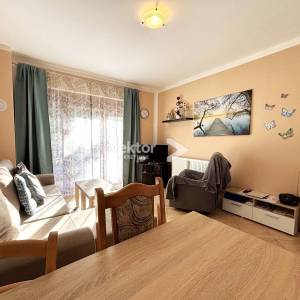 Vrata, apartman, 2-soban s dnevnim boravkom i balkonom