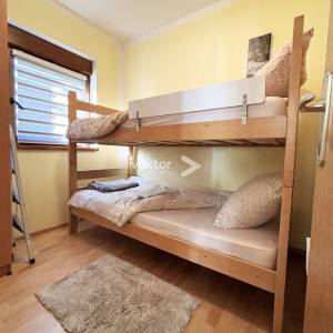 Vrata, apartman, 2-soban s dnevnim boravkom i balkonom