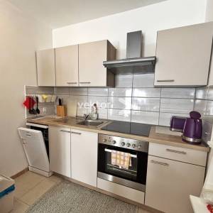 Vrata, apartman, 2-soban s dnevnim boravkom i balkonom