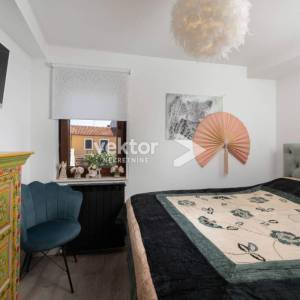 Vrbnik, kamena vila s bazenom