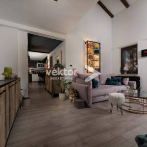 Vrbnik, kamena vila s bazenom