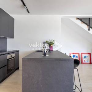 Vrbnik okolica, moderna kuća s bazenom, novogradnja