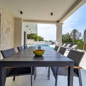 Vrbnik okolica, moderna kuća s bazenom, novogradnja