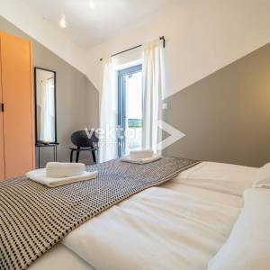 Vrbnik okolica, moderna kuća s bazenom, novogradnja