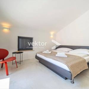 Vrbnik okolica, moderna kuća s bazenom, novogradnja