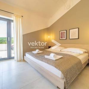 Vrbnik okolica, moderna kuća s bazenom, novogradnja