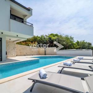 Vrbnik okolica, moderna kuća s bazenom, novogradnja