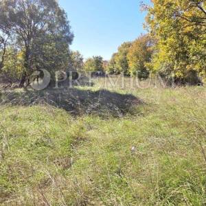 Vrbnik, okolica, prodaja građevinskog zemljišta, prilika za investitore!