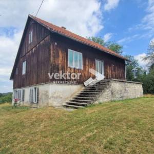 Vrbovsko, kuća s lijepim pogledom na zelenilo