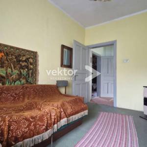 Vrbovsko, kuća s lijepim pogledom na zelenilo