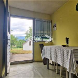 Vrbovsko, kuća s lijepim pogledom na zelenilo