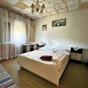 Vrbovsko, okolica, samostojeća kuća s velikom okućnicom