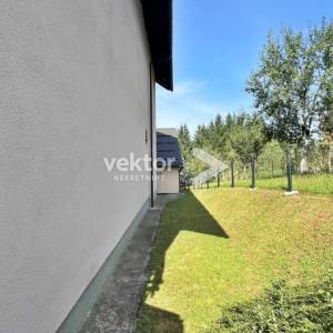 Vrbovsko, samostojeća kuća s 2.000m2 okućnice i poslovnim prostorom