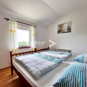 Vrbovsko, šarmantna kuća s otvorenim pogledom i velikom okućnicom