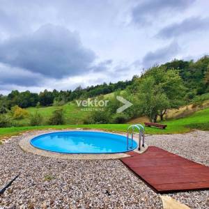 Vrbovsko, šarmantna kuća s otvorenim pogledom i velikom okućnicom