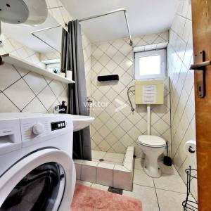 Vrbovsko, šarmantna kuća s otvorenim pogledom i velikom okućnicom