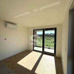 Vrhunska lokacija - stan na 1. katu - uporabna dozvola