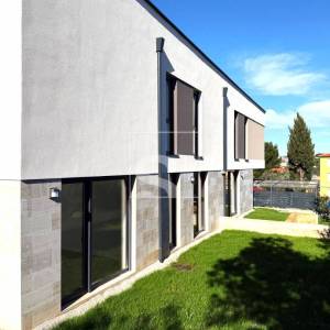 Vrhunska lokacija - stan na 1. katu - uporabna dozvola