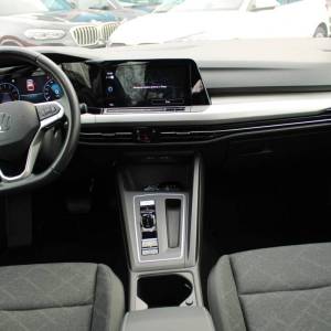 VW Golf VIII 1.0 eTSi DSG