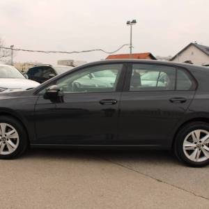 VW Golf VIII 1.0 eTSi DSG