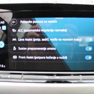 VW Golf VIII 1.0 eTSi DSG