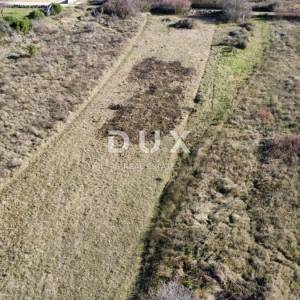 ZADAR, CRNO - Parcela 3999 m² u građevinskoj zoni!