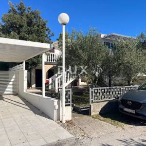ZADAR, PETRČANE - Kuća za odmor na prekrasnoj lokaciji s pogledom na more