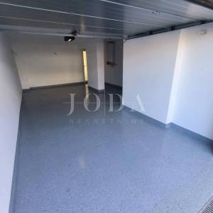 Zadar, trosobni stan sa vrtom i garažom