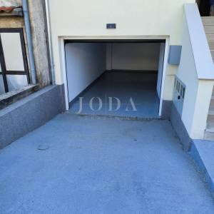 Zadar, trosobni stan sa vrtom i garažom