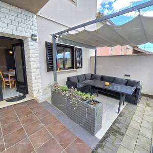 Zadnja kuća u nizu, s jacuzzijem! Marčana.