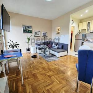 Zagreb-Gornja Kustošija, 2S stan s loggiom 52m2, mirna lokacija