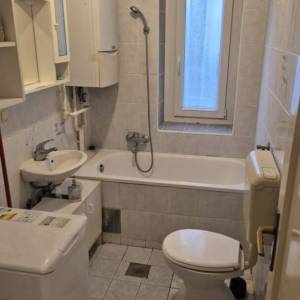 Zagreb-Šalata, 3-sobni stan 50m2 s zasebnim ulazom, visoko prizemlje