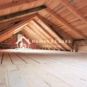 Zagreb,Gornja Dubrava,adaptiran stan 95m2 s spremištem,tavanom i 2 PM